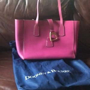 Dooney and Bourke bucket style bag